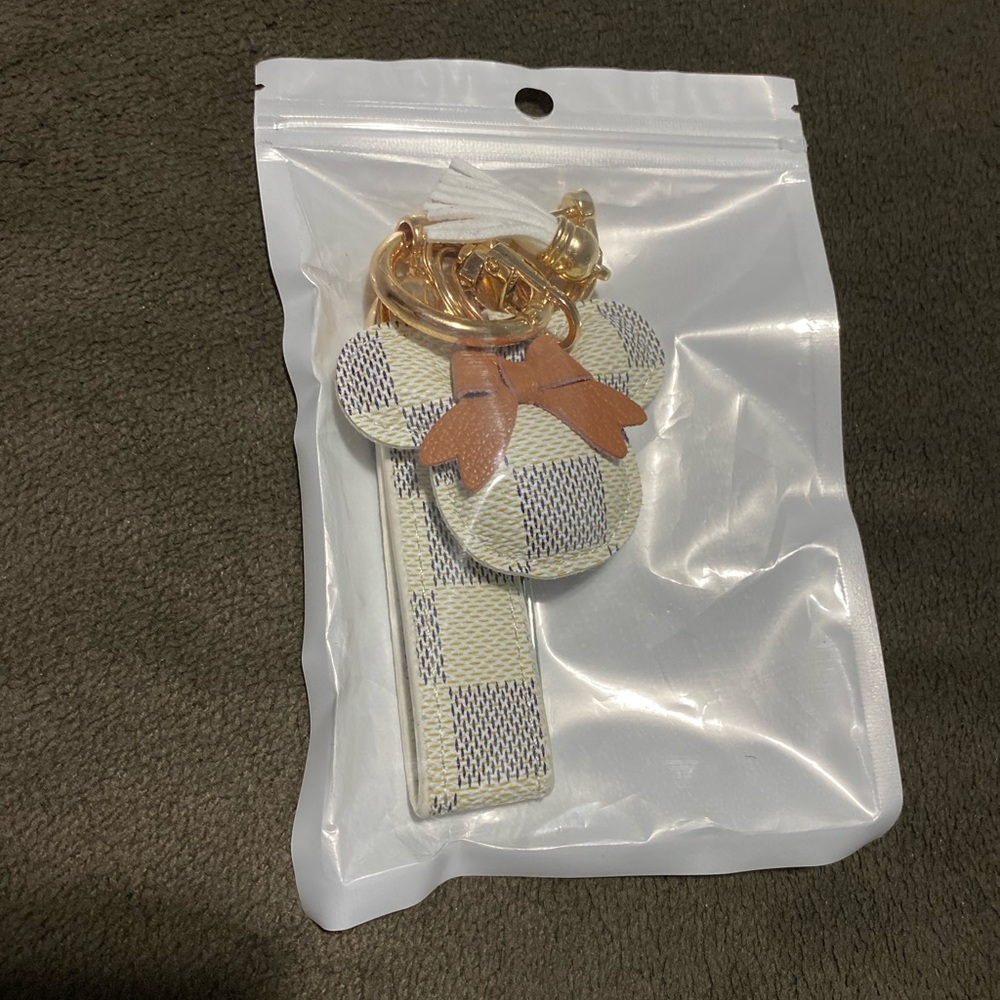 Fancy Key Chain - Picture 4 of 6